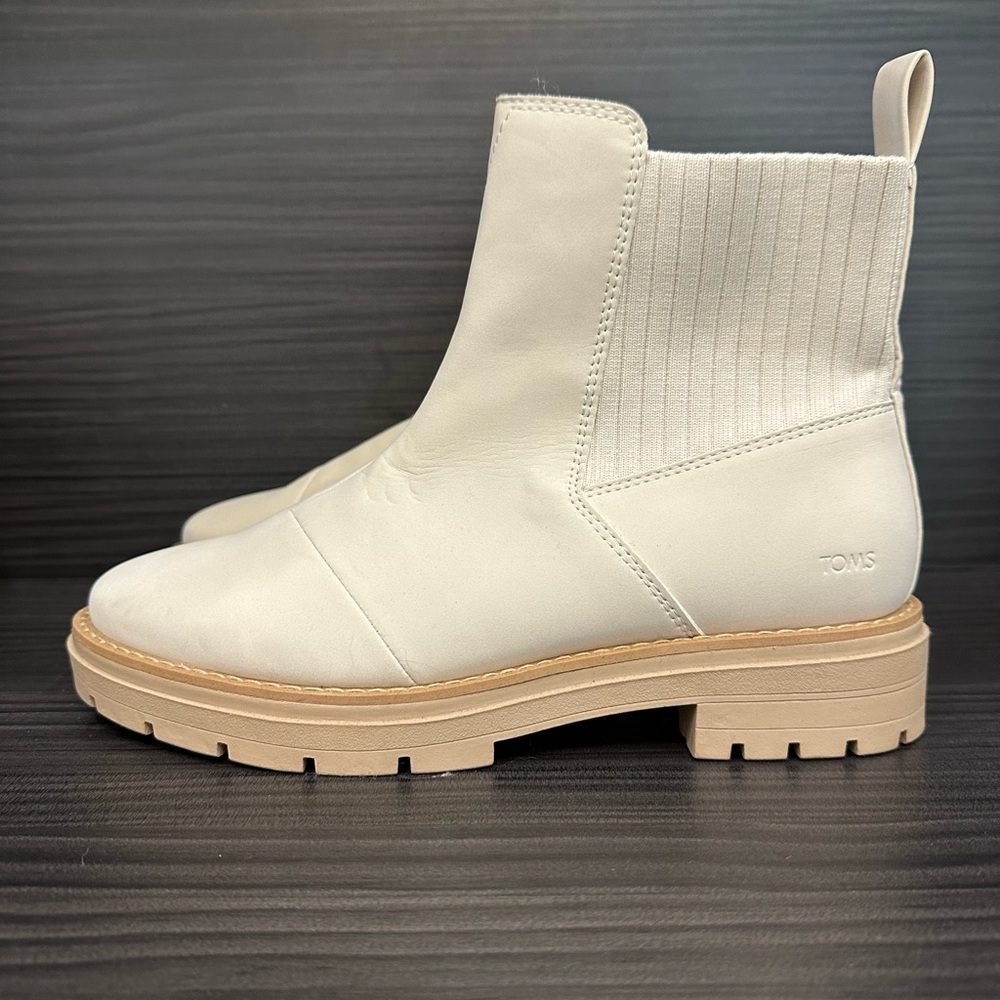 TOMS Dakota Women's Off-White Ankle Boots